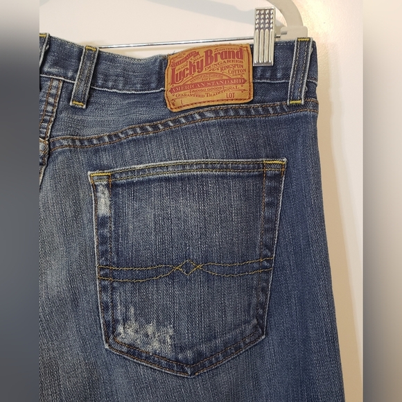 Lucky Brand Jeans Mens 36X34 Slim Bootleg Stretch Button Fly Lightly Distressed - Picture 12 of 16